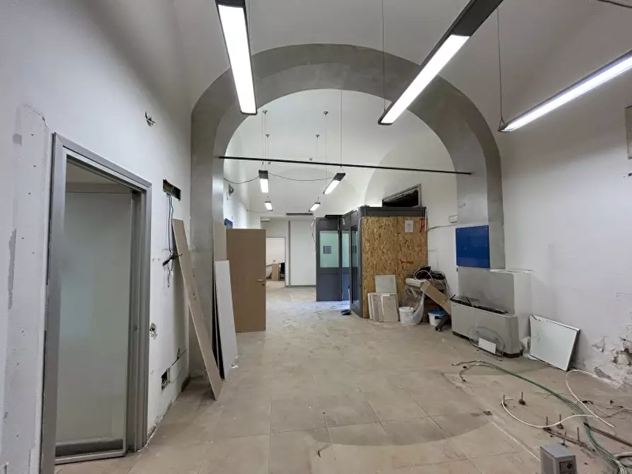 Immagine 2 di Locale commerciale in affitto  in PIAZZA FUORI SANT'ANNA SNC a Aversa