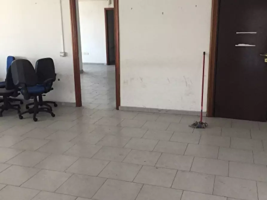 Immagine 7 di Locale commerciale in affitto  in VIA  GRAMSCI snc a Aversa