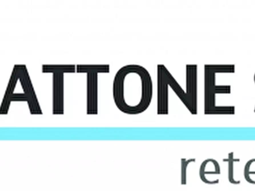 Immagine 1 di Palazzo in vendita  in VIA  CIRCUMUVALLAZIONE SNC a Trentola Ducenta