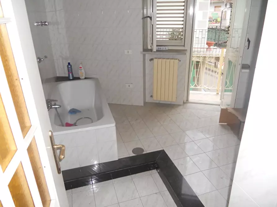 Immagine 5 di Appartamento in vendita  in via acerbo a Lusciano