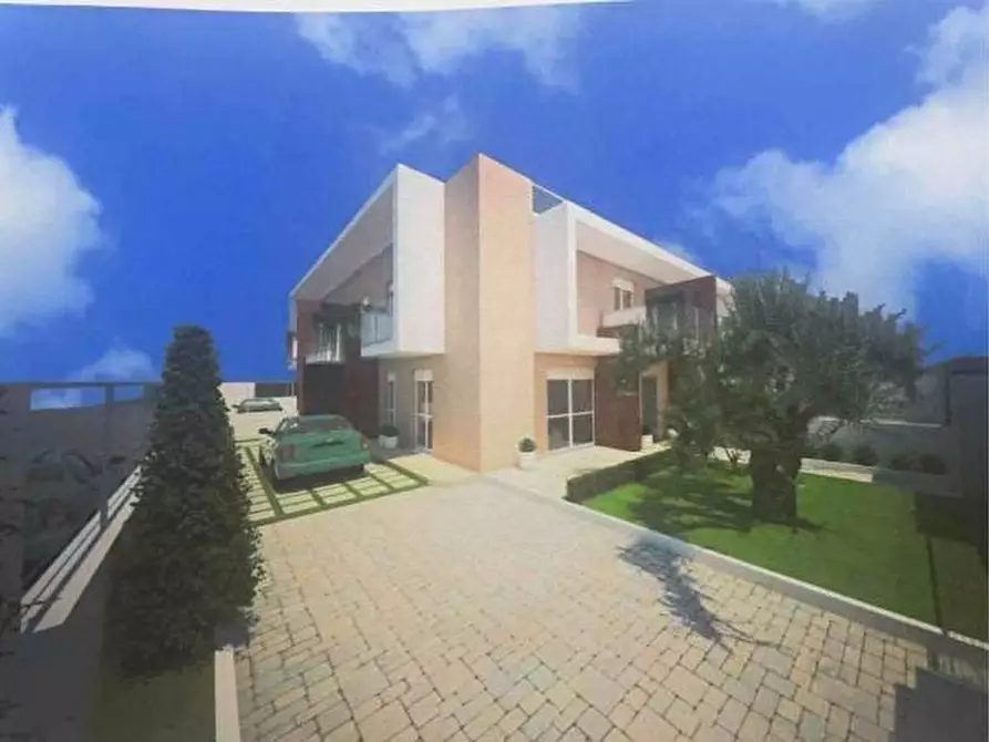 Immagine 3 di Villa in vendita  in VIA   DE CURTIS SNC a Villa Di Briano