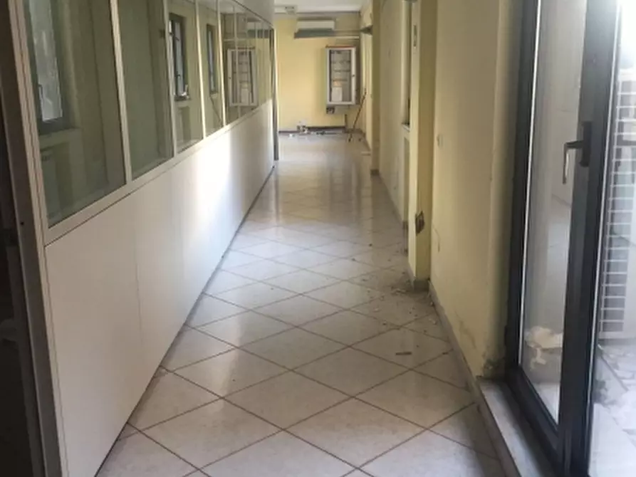 Immagine 3 di Locale commerciale in affitto  in via  antonio gramisci snc a Aversa