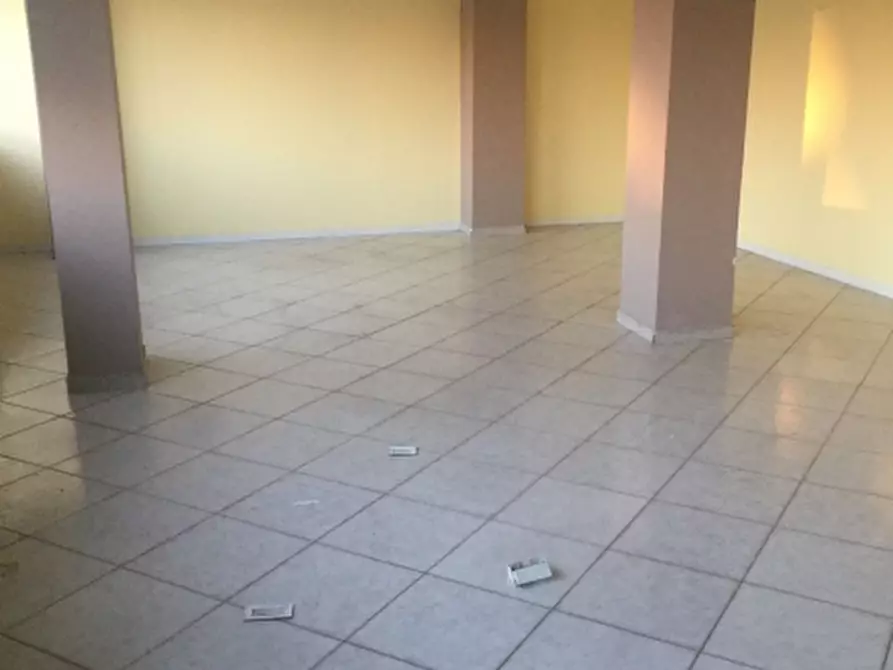 Immagine 6 di Locale commerciale in affitto  in via  antonio gramisci snc a Aversa