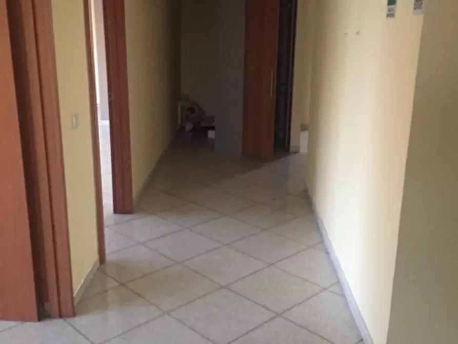 Immagine 11 di Locale commerciale in affitto  in via  antonio gramisci snc a Aversa