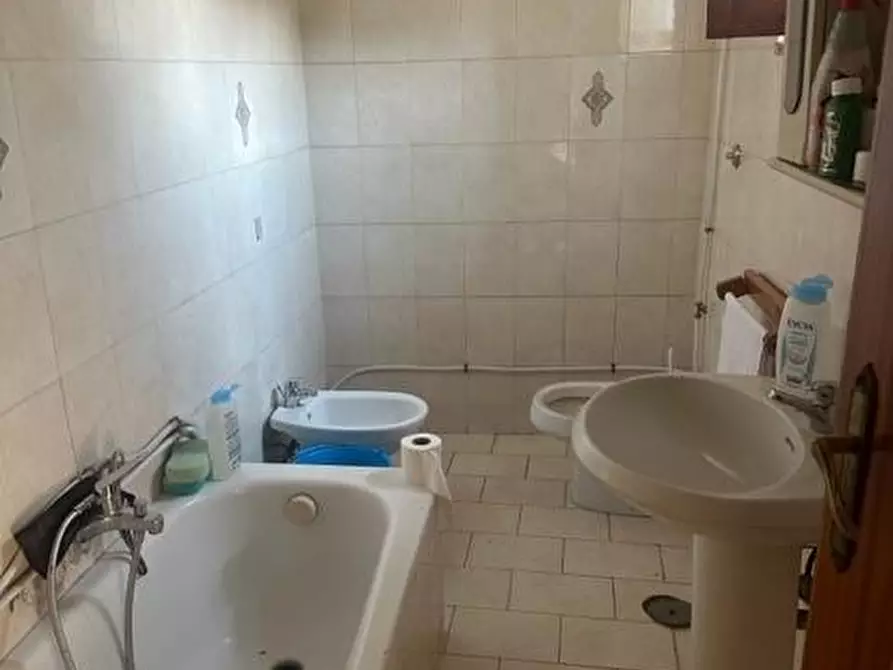 Immagine 12 di Casa semindipendente in vendita  in VIA OREFICE a Lusciano