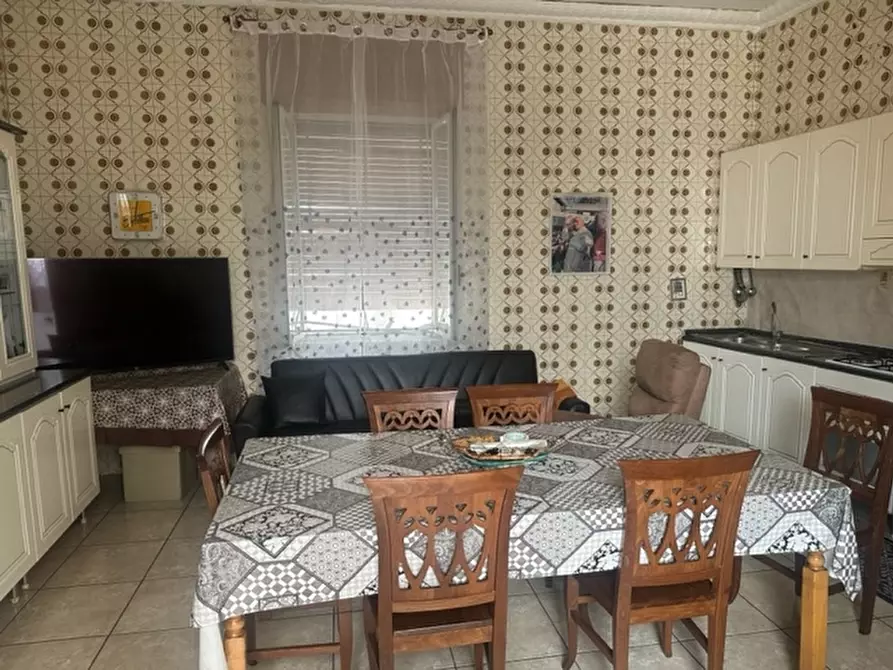 Immagine 4 di Casa semindipendente in vendita  in VIA OREFICE a Lusciano