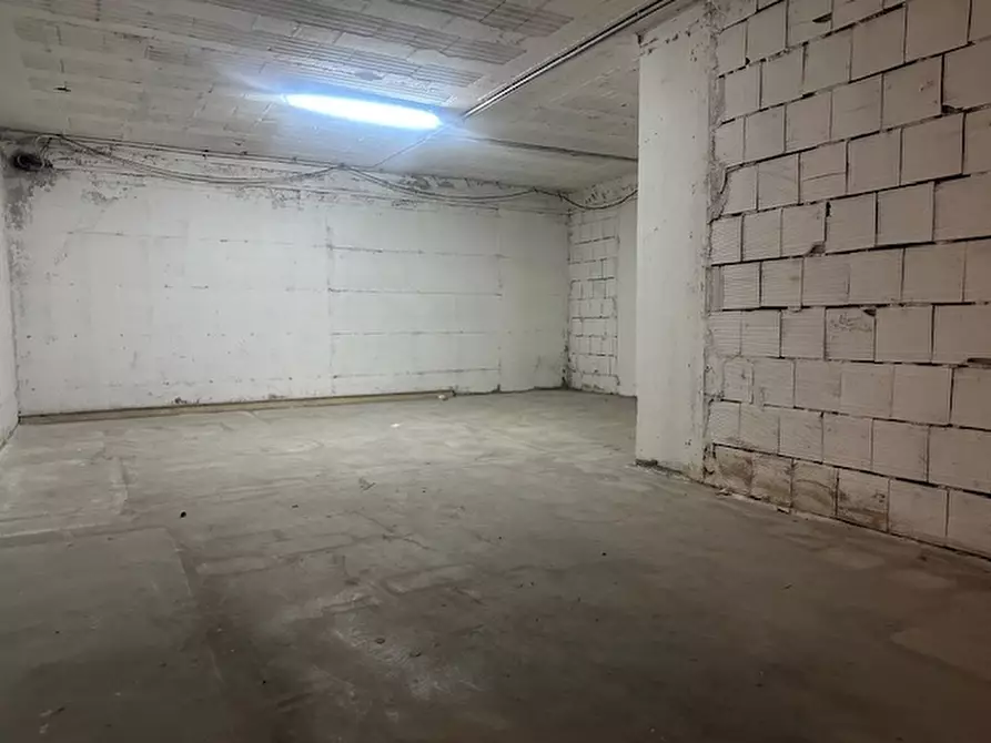 Immagine 5 di Magazzino in affitto  in VIA SALVO D'ACQUISTO SNC a Trentola Ducenta