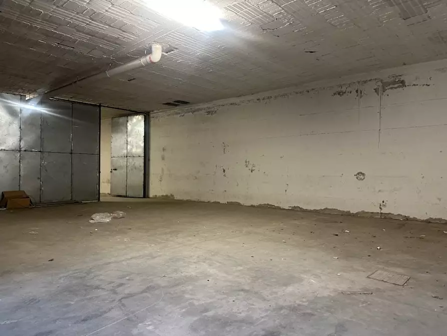 Immagine 7 di Magazzino in affitto  in VIA SALVO D'ACQUISTO SNC a Trentola Ducenta