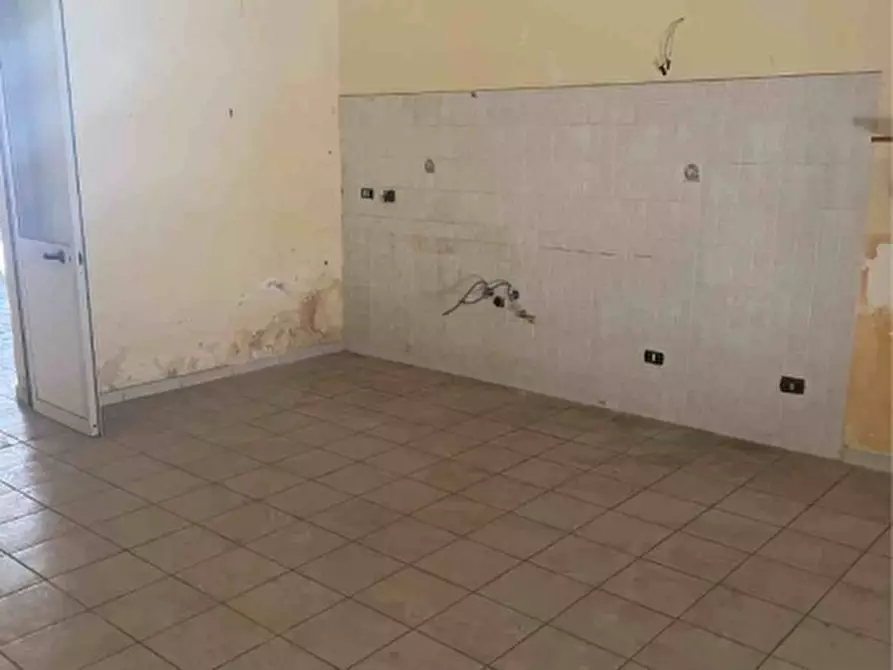 Immagine 5 di Casa semindipendente in vendita  in : Via Vittorio Emanuele snc a Casaluce