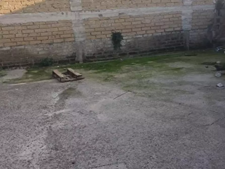 Immagine 7 di Palazzo in vendita  in via  Gabriele D'annunzio a Carinaro