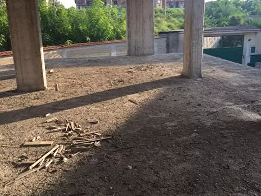 Immagine 13 di Palazzo in vendita  in via  Gabriele D'annunzio a Carinaro