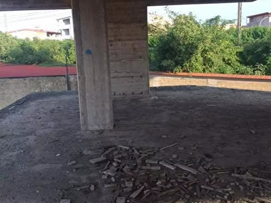 Immagine 14 di Palazzo in vendita  in via  Gabriele D'annunzio a Carinaro