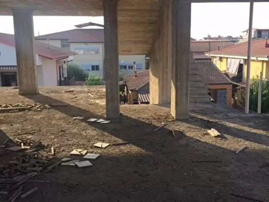 Immagine 18 di Palazzo in vendita  in via  Gabriele D'annunzio a Carinaro