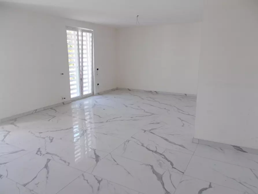 Immagine 4 di Villetta a schiera in vendita  in Via Vittorio Emanuele snc a Parete