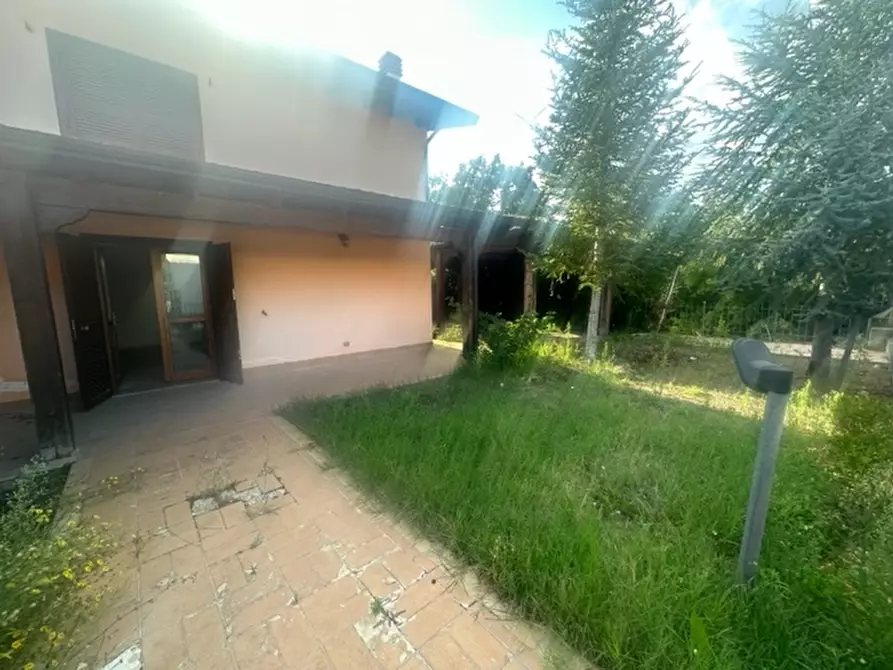 Immagine 17 di Villa in vendita  in STRADA PROVINCIALE SANTA MARIA SNC a Vinchiaturo