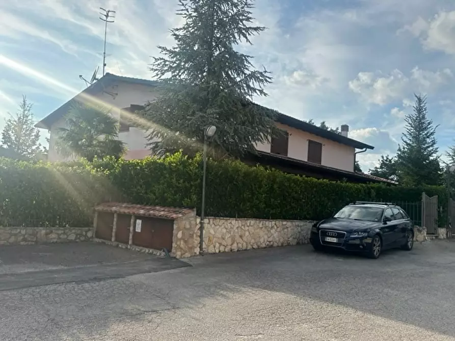 Immagine 3 di Villa in vendita  in STRADA PROVINCIALE SANTA MARIA SNC a Vinchiaturo