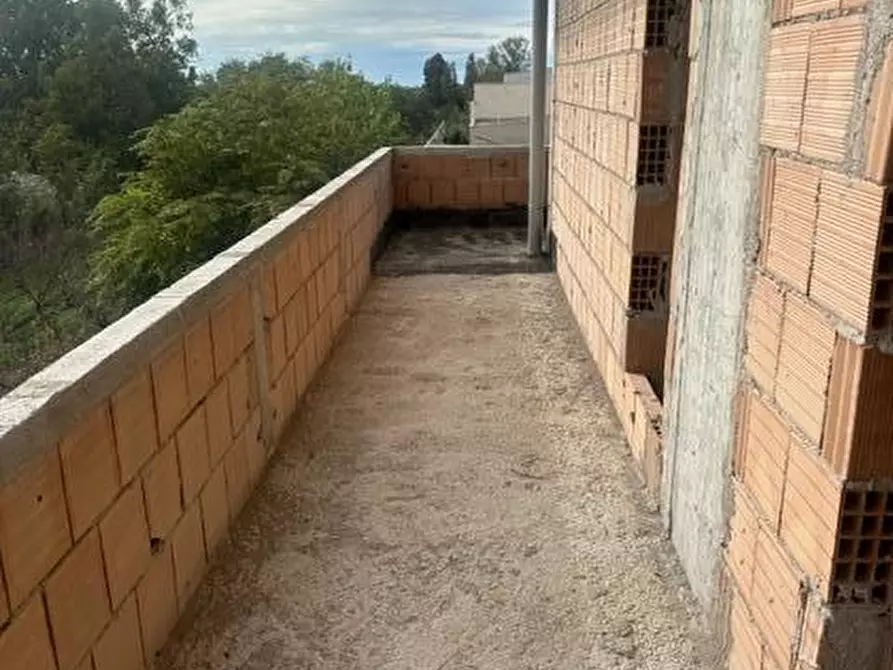 Immagine 16 di Palazzo in vendita  a Parete