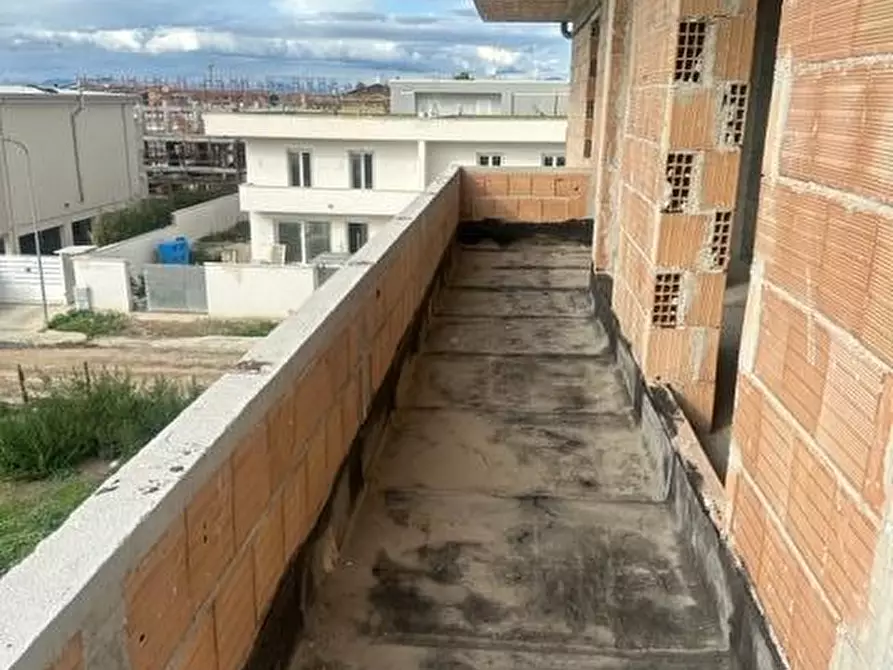 Immagine 17 di Palazzo in vendita  a Parete