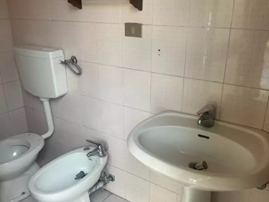 Immagine 6 di Casa semindipendente in vendita  in VIA PACE 2 a Carinaro