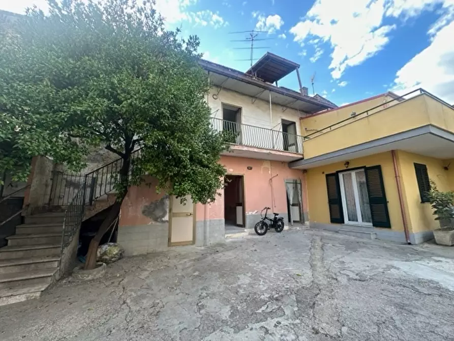 Immagine 15 di Casa semindipendente in vendita  in VIA PACE 2 a Carinaro