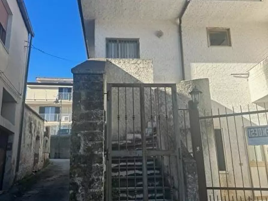 Immagine 1 di Casa indipendente in vendita  in VIA CASAVAIUSA SNC a Limatola