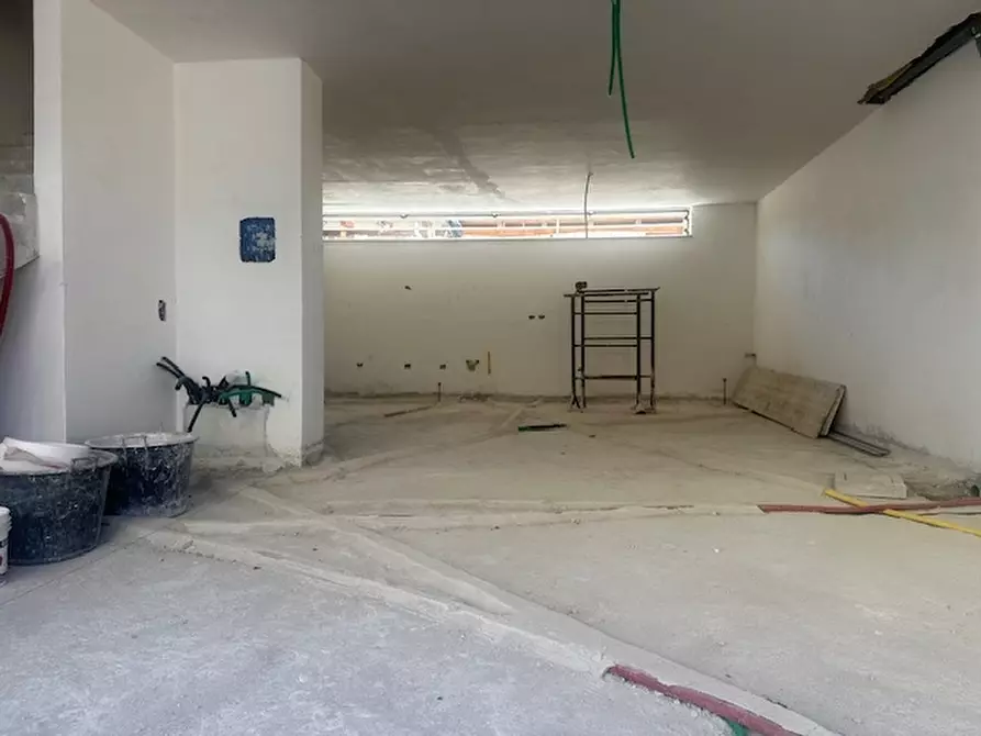 Immagine 3 di Villa in vendita  in VIA ALESSANDRO MANZONI SNC a Parete