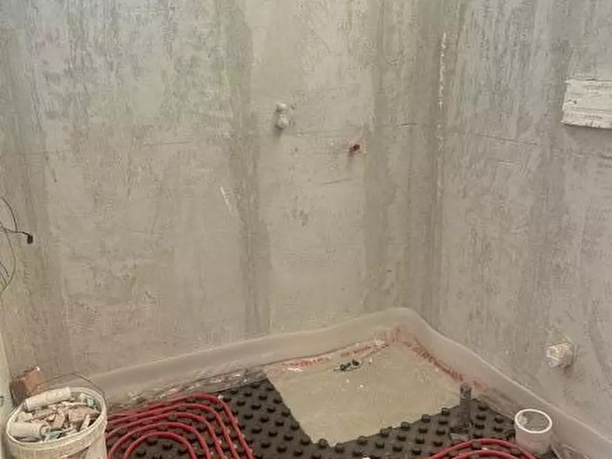 Immagine 7 di Villa in vendita  in VIA ALESSANDRO MANZONI SNC a Parete