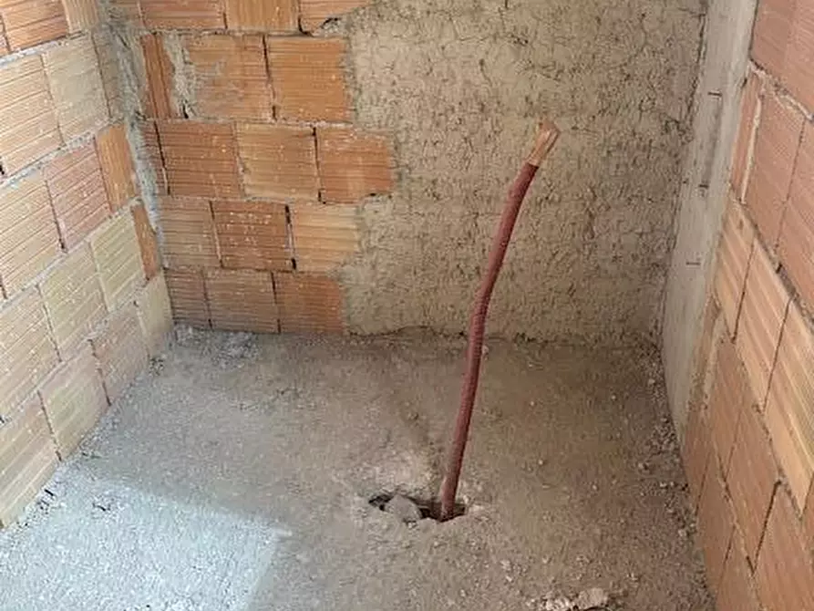 Immagine 6 di Casa semindipendente in vendita  in VIA CAMPANELLO SNC a Teverola