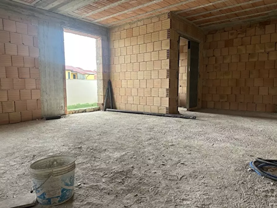 Immagine 11 di Casa semindipendente in vendita  in VIA CAMPANELLO SNC a Teverola