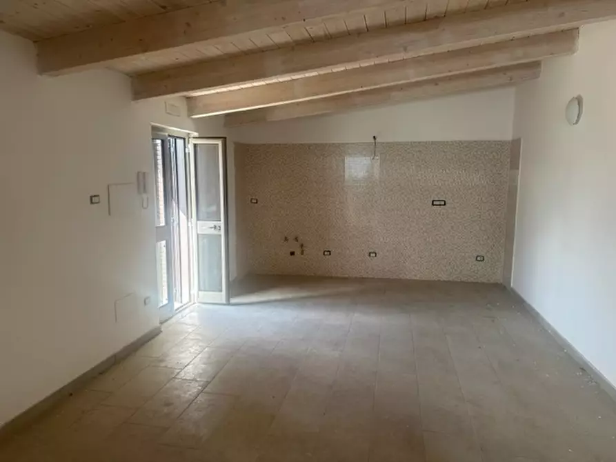 Immagine 16 di Attico in vendita  in VIA APPIA a San Nicola La Strada