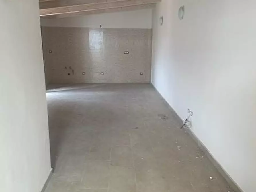 Immagine 12 di Attico in vendita  in VIA APPIA a San Nicola La Strada