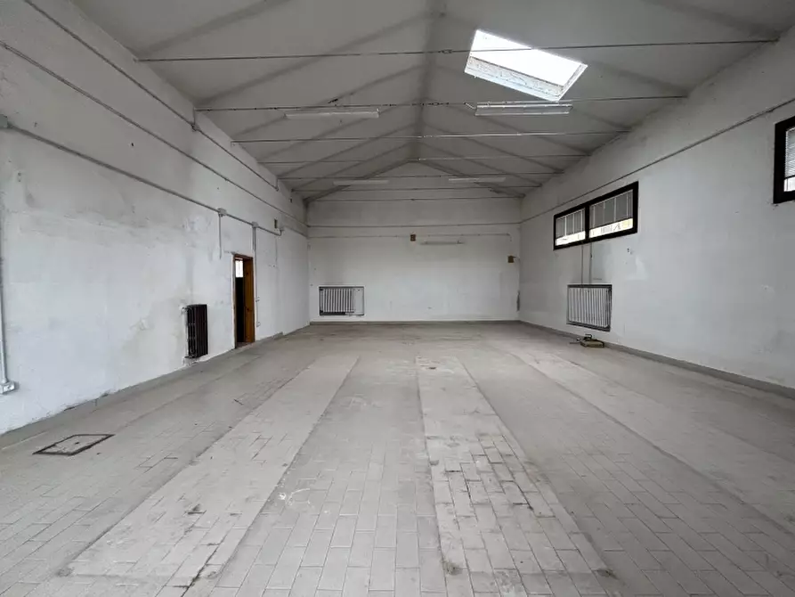 Immagine 4 di Capannone industriale in affitto  a Soliera