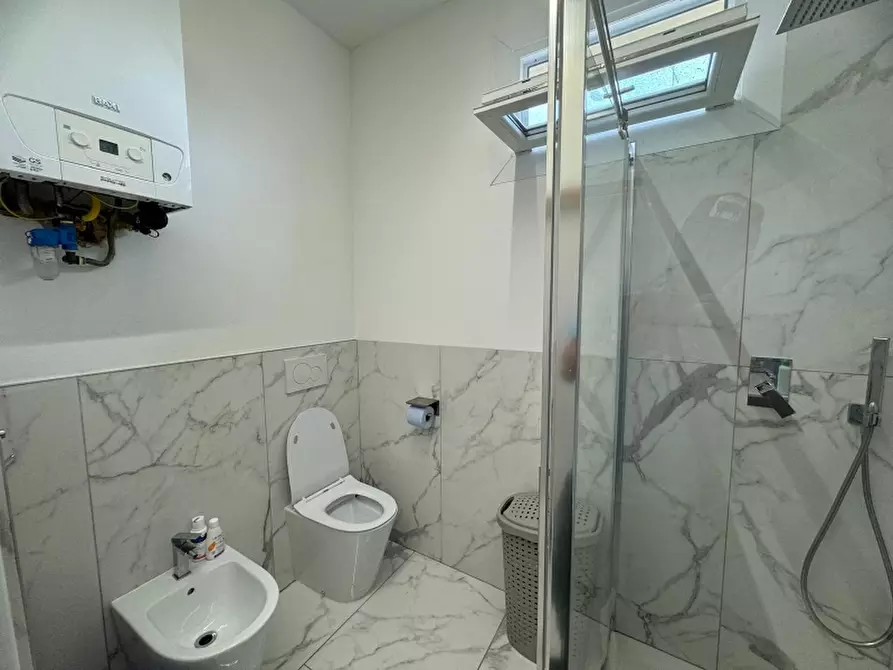 Immagine 13 di Appartamento in vendita  a Modena