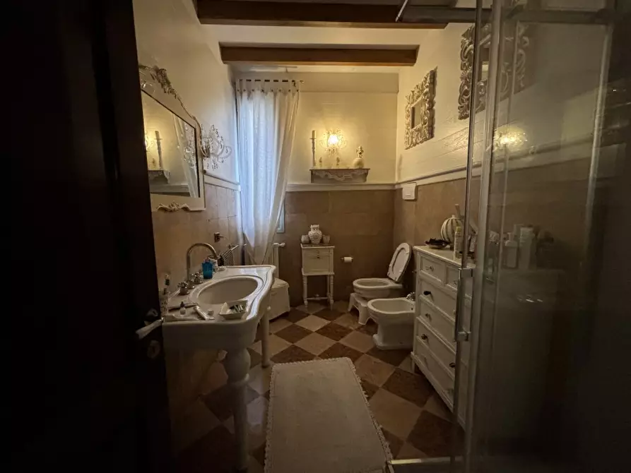 Immagine 13 di Villa in vendita  a Carpi