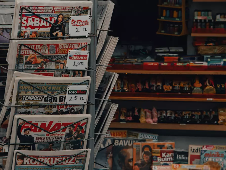 Immagine 1 di Attività commerciale in vendita  a Campagnola Emilia