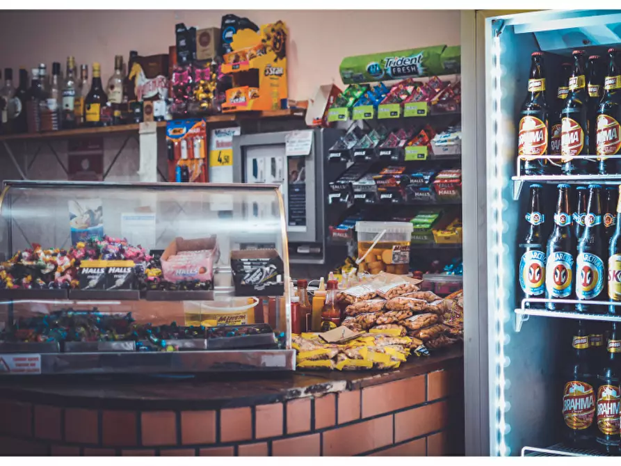 Immagine 12 di Attività commerciale in vendita  a Campagnola Emilia