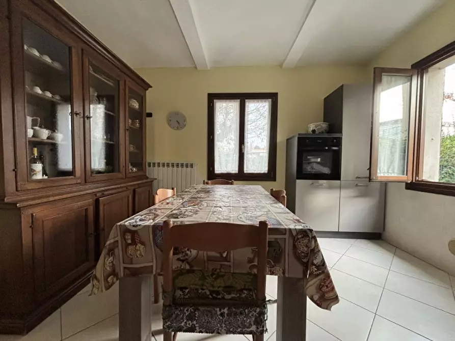 Immagine 3 di Appartamento in vendita  a Soliera