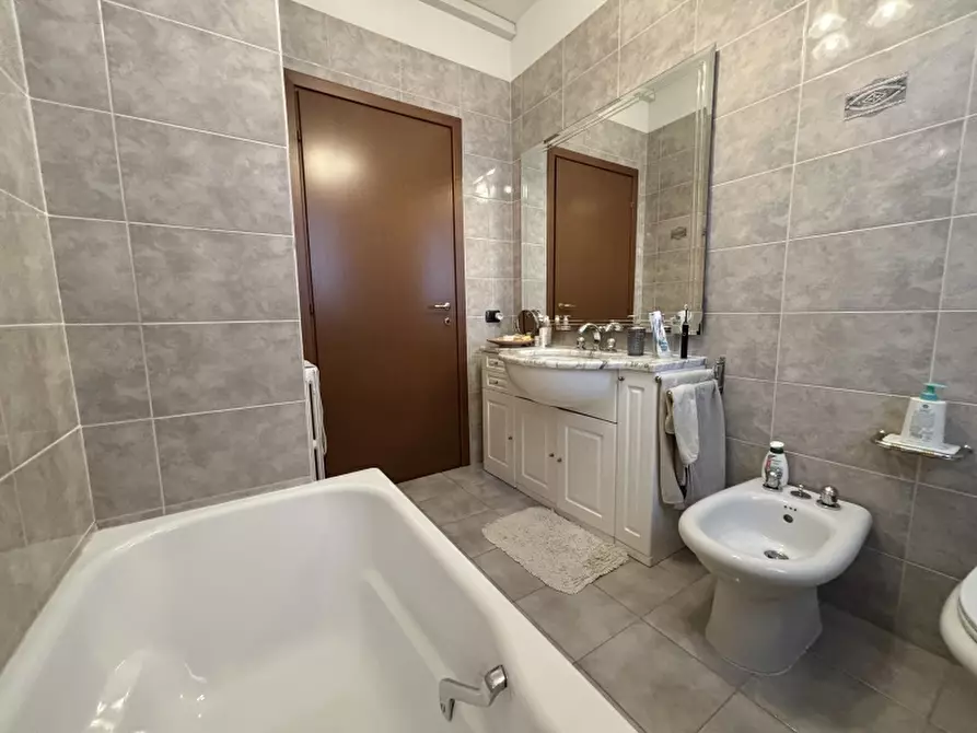 Immagine 18 di Appartamento in vendita  a Soliera