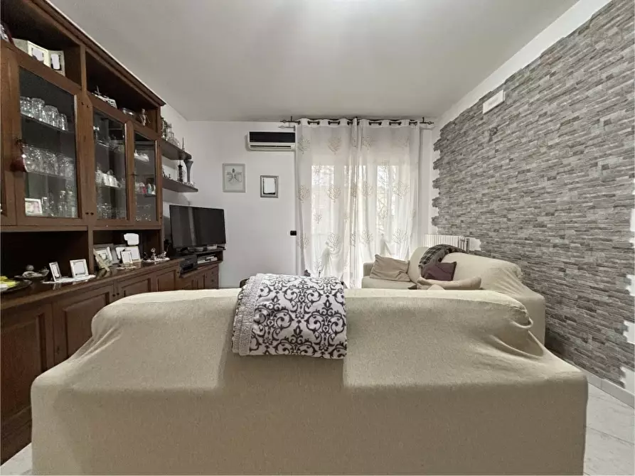 Immagine 8 di Appartamento in vendita  a Soliera