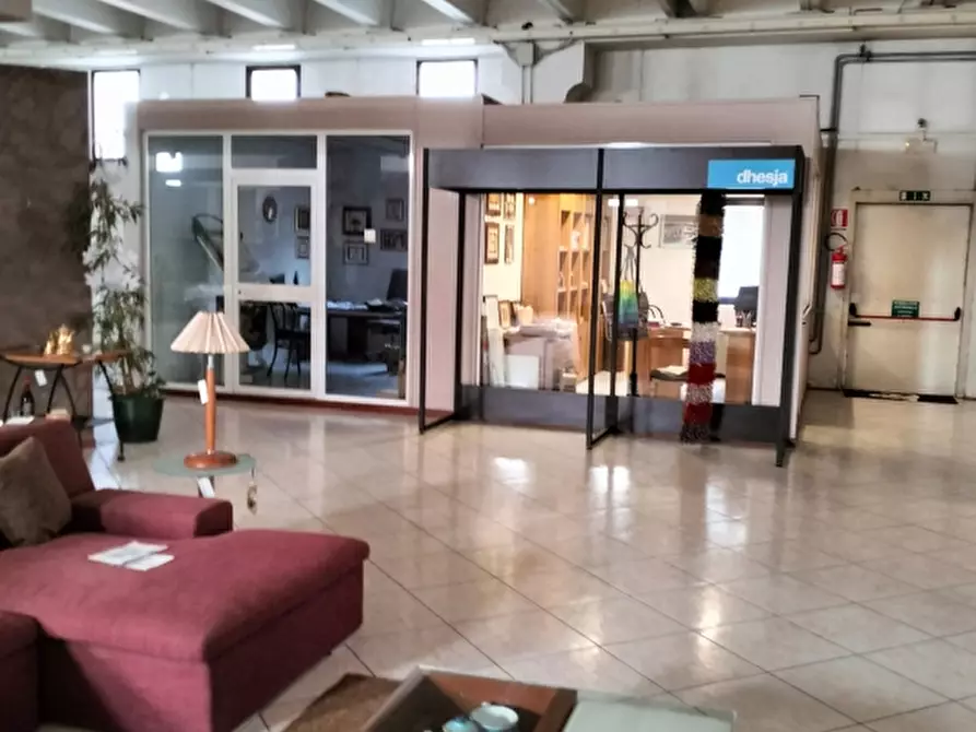 Immagine 3 di Capannone industriale in vendita  a Rolo