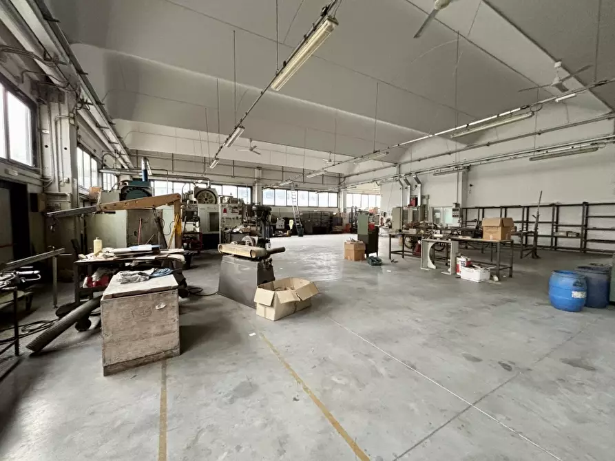 Immagine 21 di Capannone industriale in vendita  a Carpi
