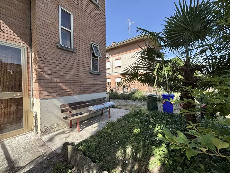 Immagine 2 di Appartamento in vendita  a Novi Di Modena