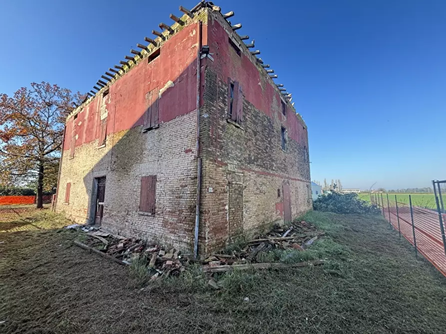 Immagine 7 di Rustico / casale in vendita  a Soliera