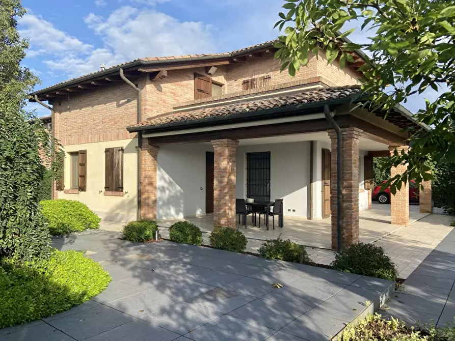 Immagine 8 di Villa in vendita  a Castelfranco Emilia