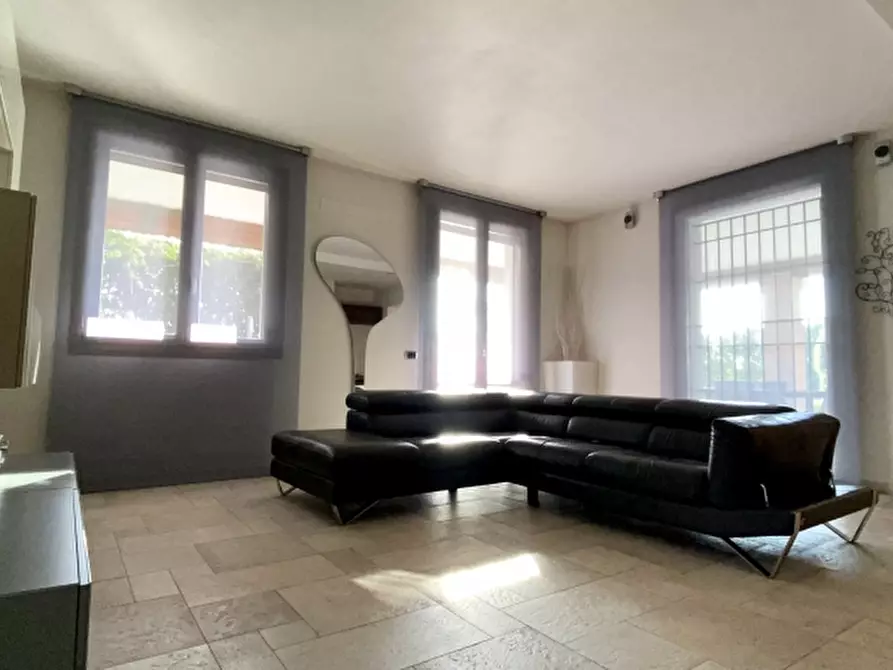 Immagine 11 di Villa in vendita  a Castelfranco Emilia