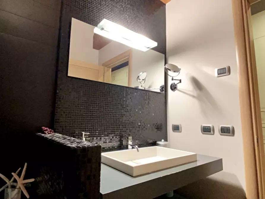 Immagine 37 di Villa in vendita  a Castelfranco Emilia