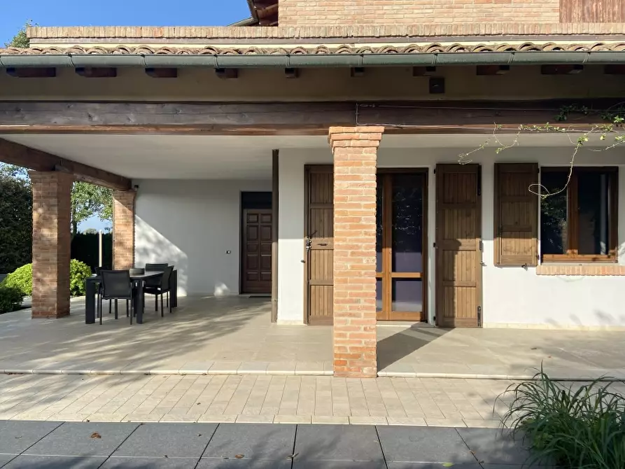 Immagine 6 di Villa in vendita  a Castelfranco Emilia