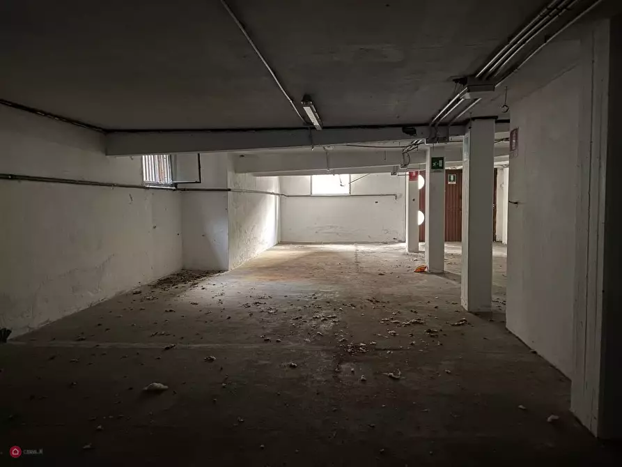 Immagine 18 di Magazzino in vendita  in alghisi a Carpi