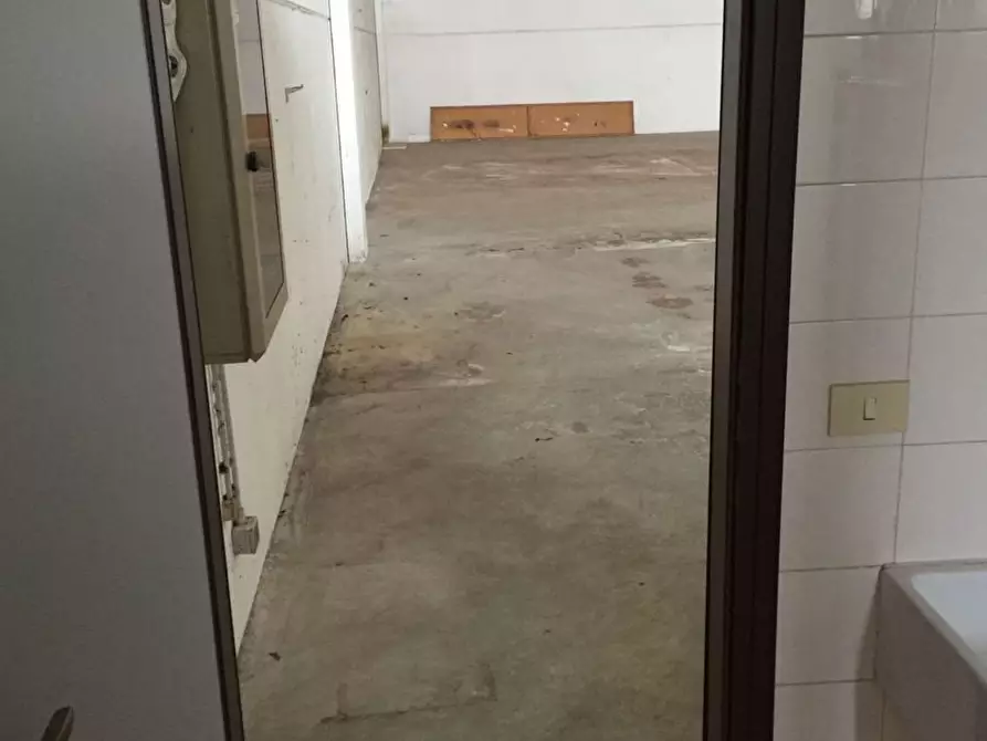 Immagine 6 di Laboratorio in vendita  in Via i maggio a Soliera