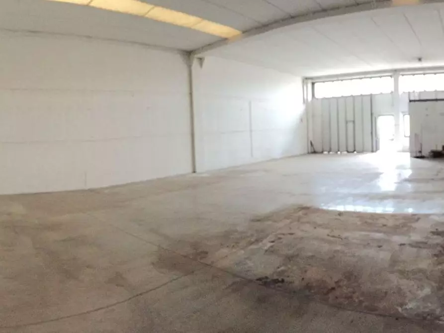 Immagine 7 di Laboratorio in vendita  in Via i maggio a Soliera